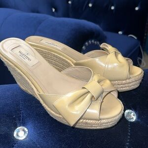 VALENTINO Mena Patent Leather Bow
Accents Espadrilles in nude